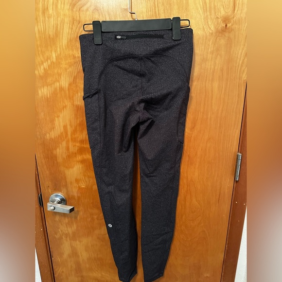 Lululemon Pocketed Leggings Size 6 - Picture 3 of 5